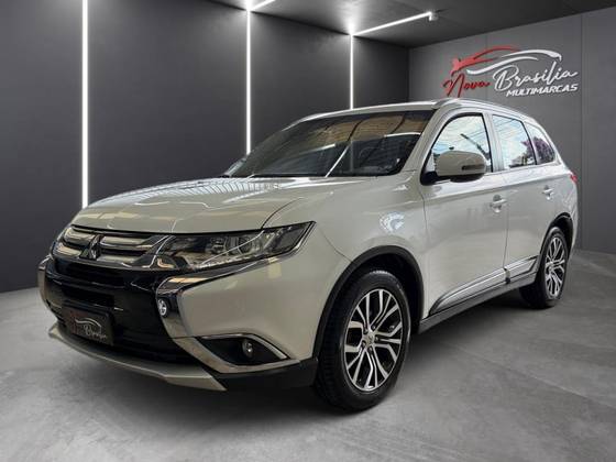MITSUBISHI OUTLANDER 2.0 COMFORT 16V GASOLINA 4P AUTOMÁTICO MITSUBISHI OUTLANDER 2.0 COMFORT 16V GASOLINA 4P AUTOMÁTICO
